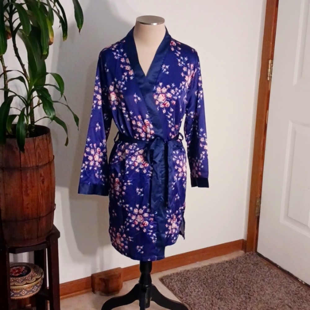 Morgan Lane satin robe